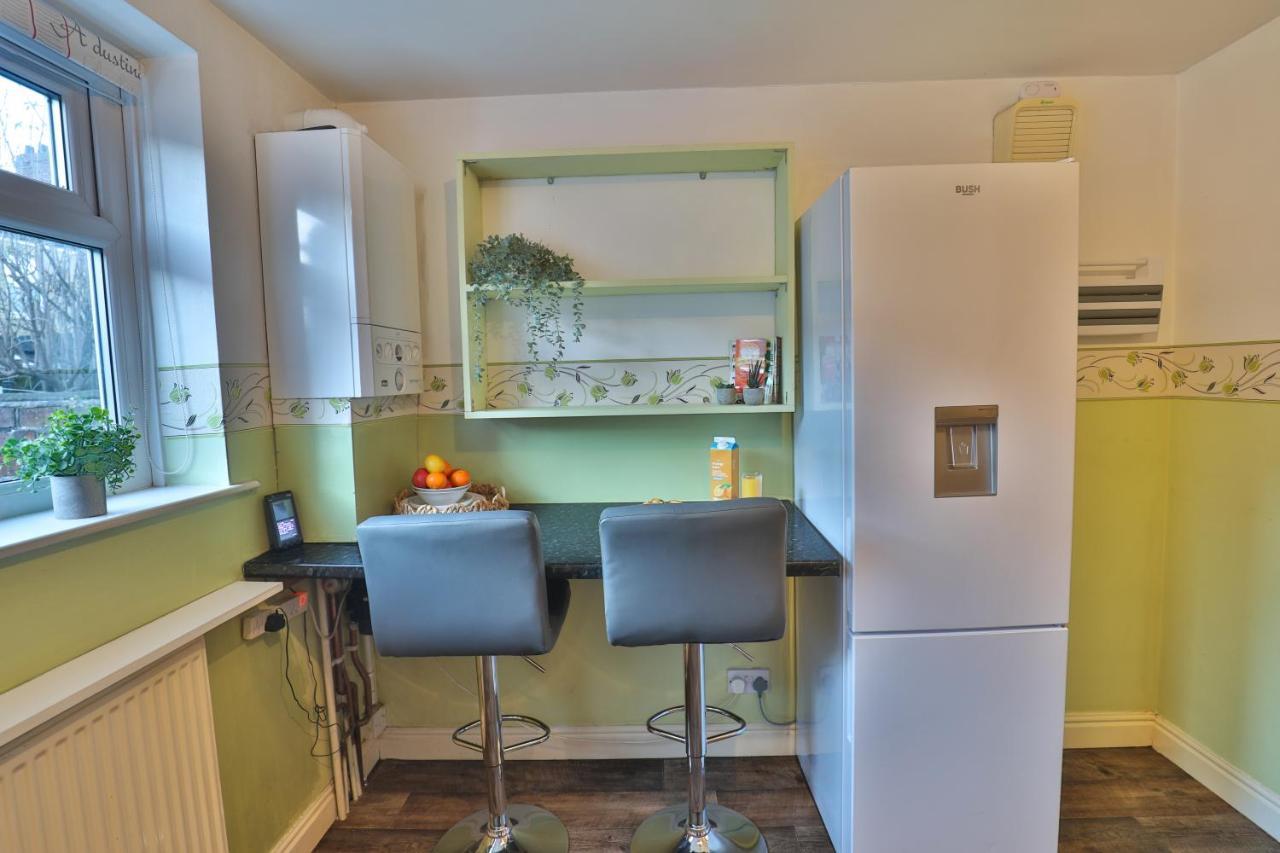 Devon St - Cozy Home, Free Easy Parking! Kingston upon Hull Exterior photo