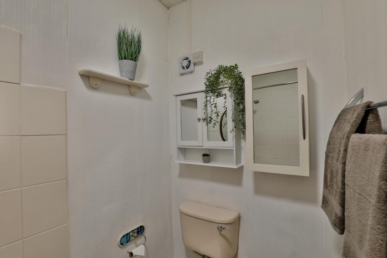 Devon St - Cozy Home, Free Easy Parking! Kingston upon Hull Exterior photo