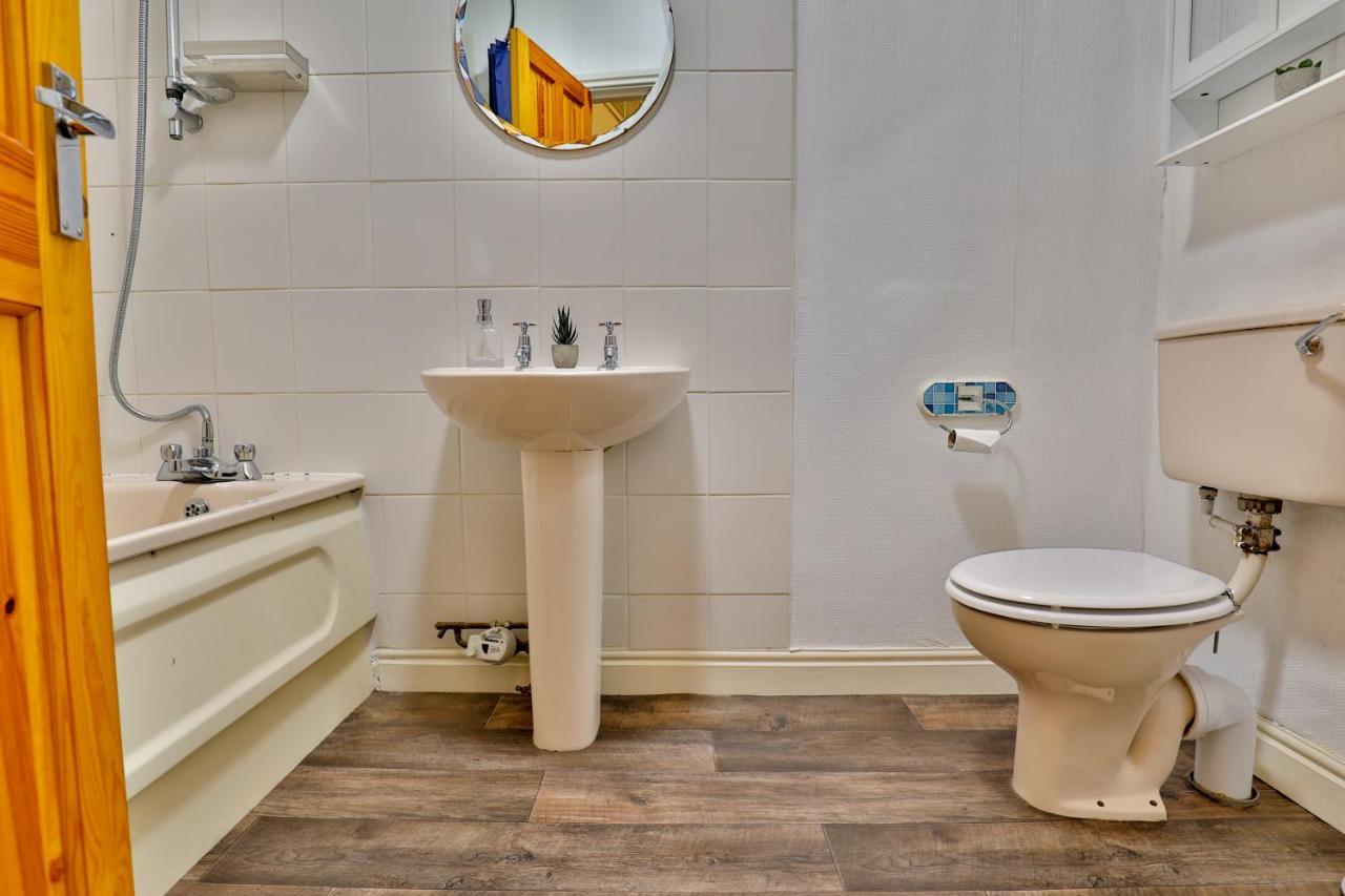 Devon St - Cozy Home, Free Easy Parking! Kingston upon Hull Exterior photo
